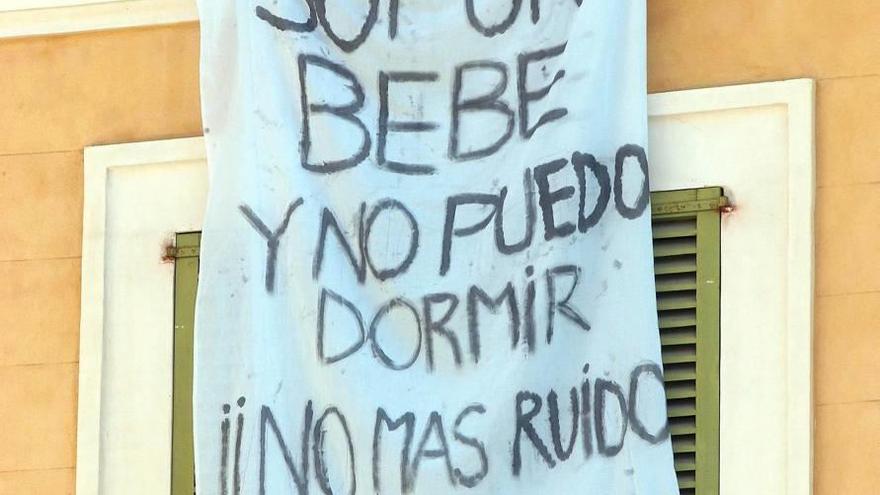 La plaza Major ya protestó contra el ruido años atrás.