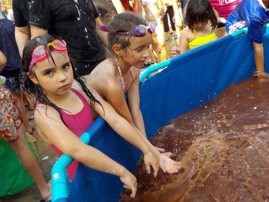 La merengada i la ruixada de la Festa Major Infantil de Sant Joan de Vilatorrada