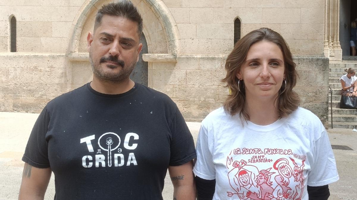 Víctor Conejo y la regidora de Podem Palma, Lucía Muñoz.