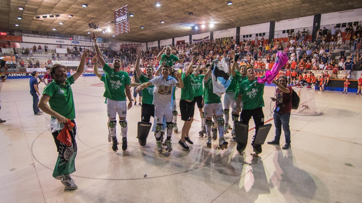 El Liceo celebra el título de liga.