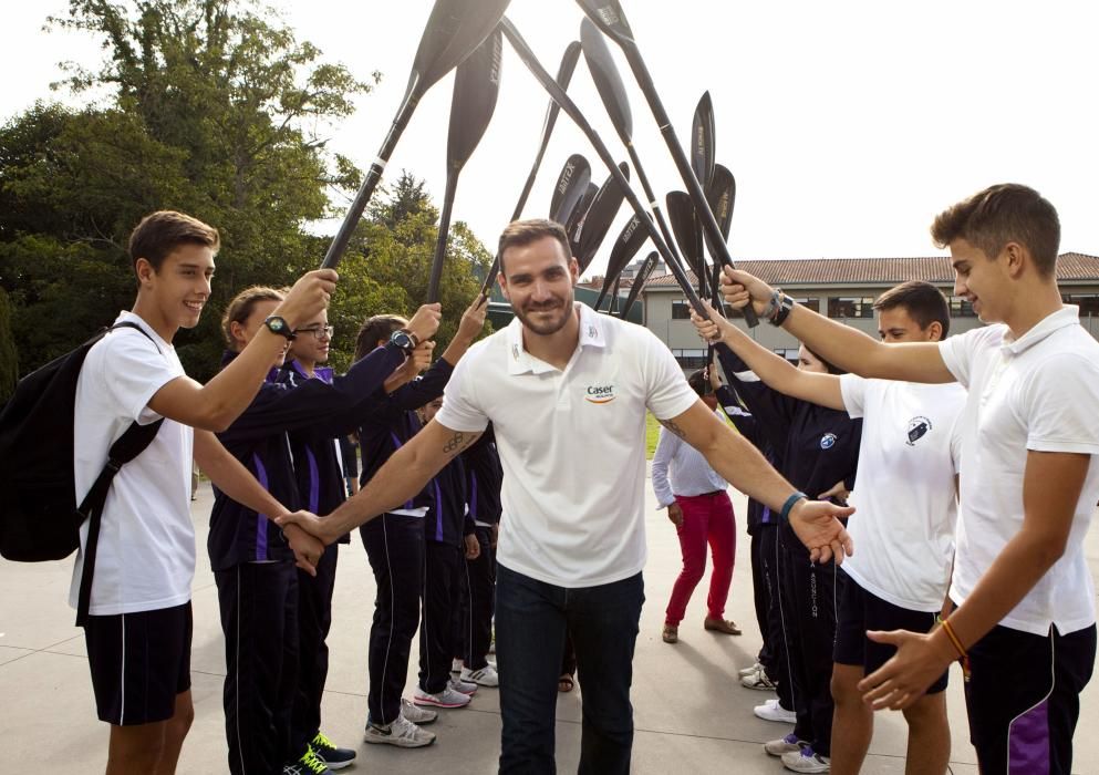 Encuentro del medallista olímpico, Saúl Craviotto, con alumnos del Colegio La Asunción