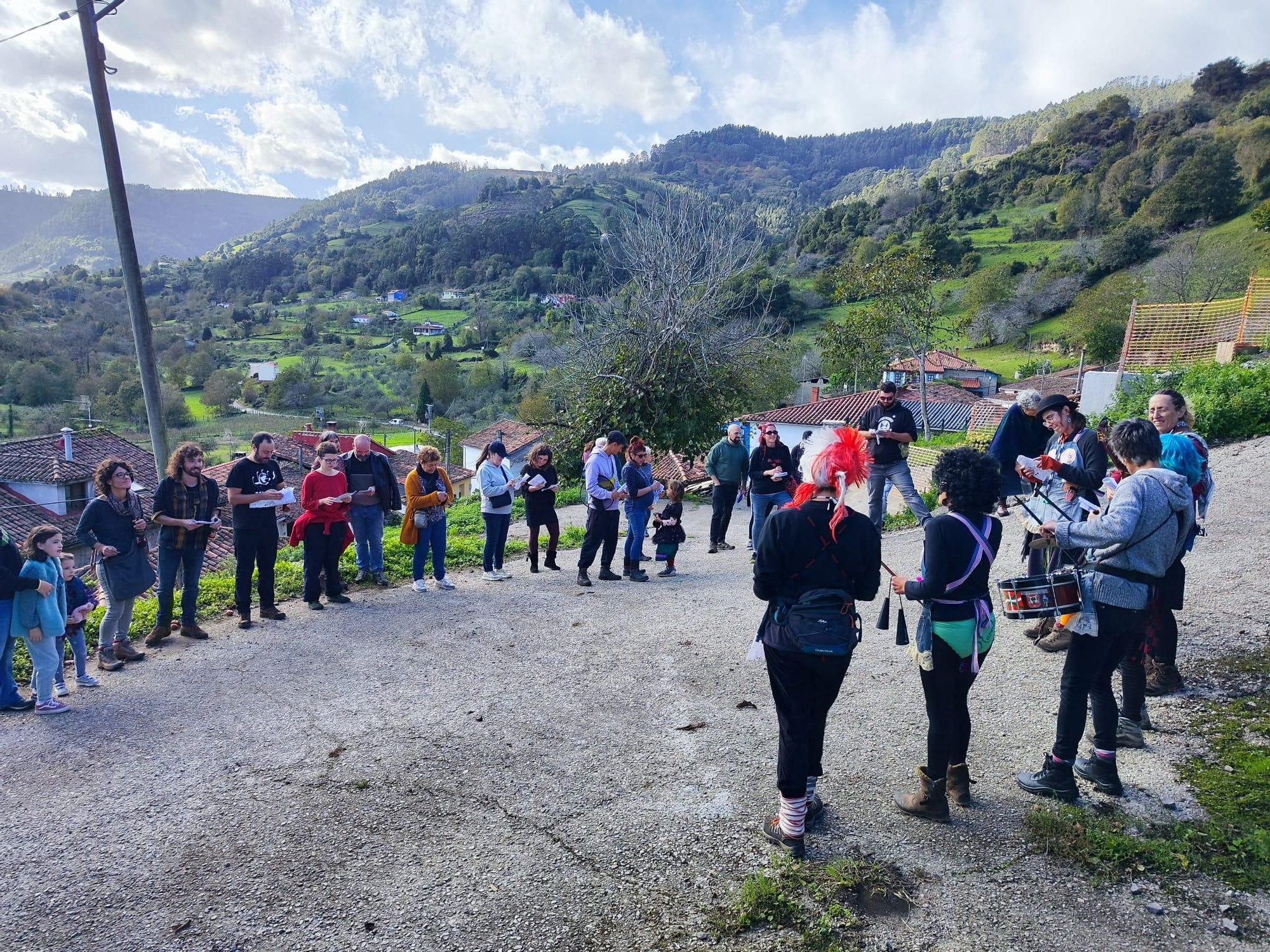 Mediu Güeyu, el festival eclético y singular que lleva la cultura a la zona rural de Villaviciosa