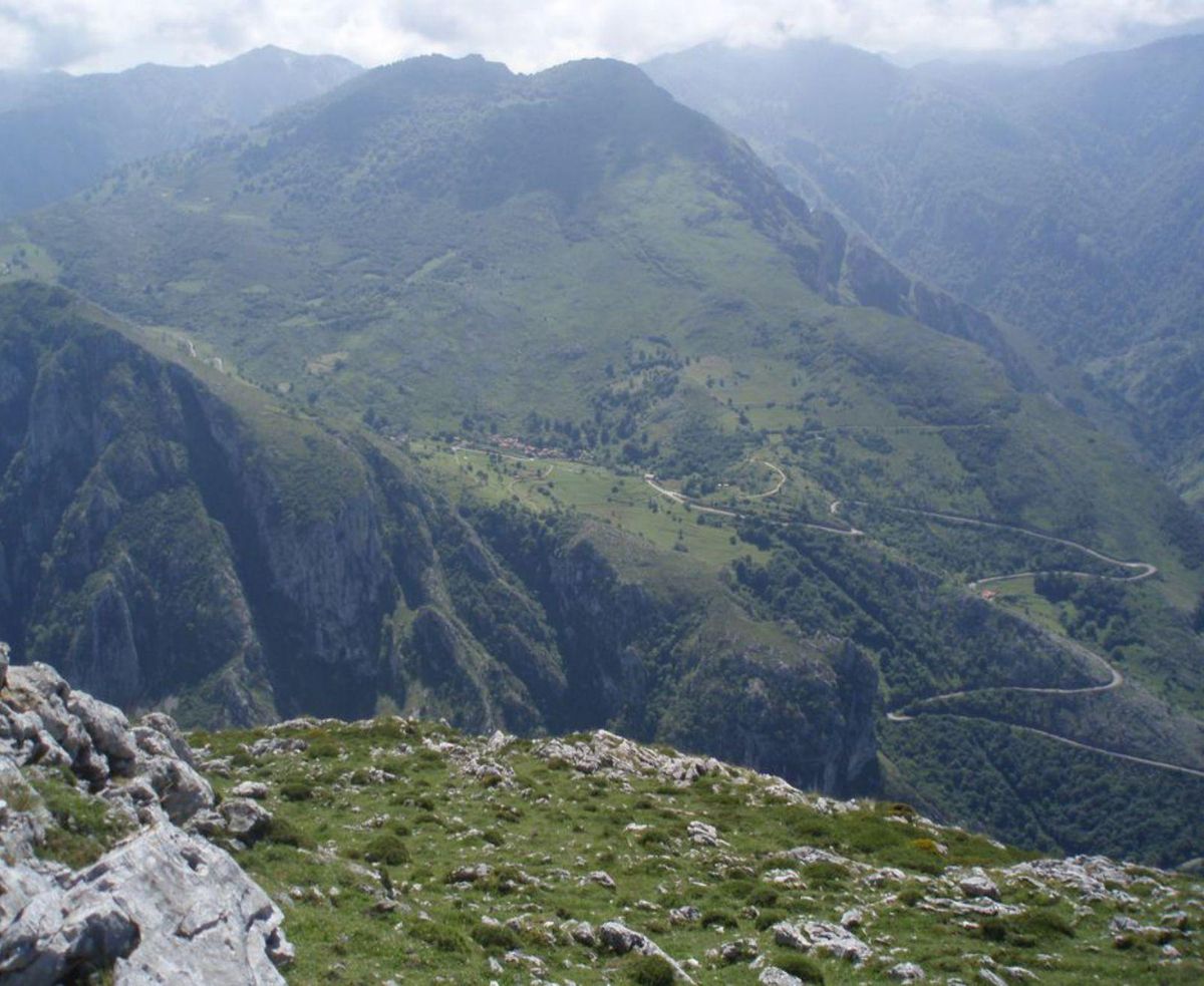 El Pico / a de Peñamellera, precioso