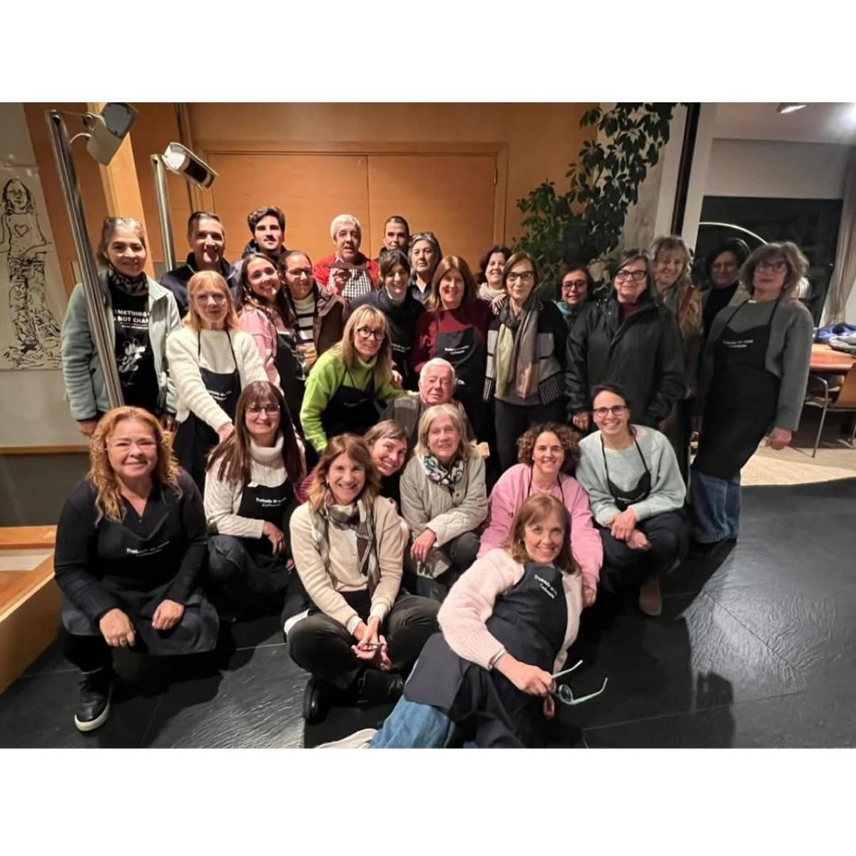 Un dels grups que ha participat en els tallers de cuina.