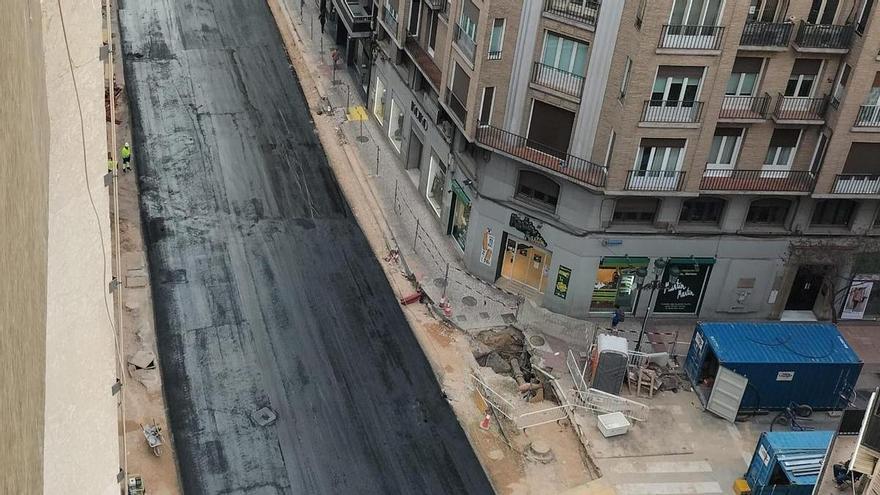 El Coso comienza a vislumbrar su aspecto final: así avanzan las obras en la céntrica calle de Zaragoza