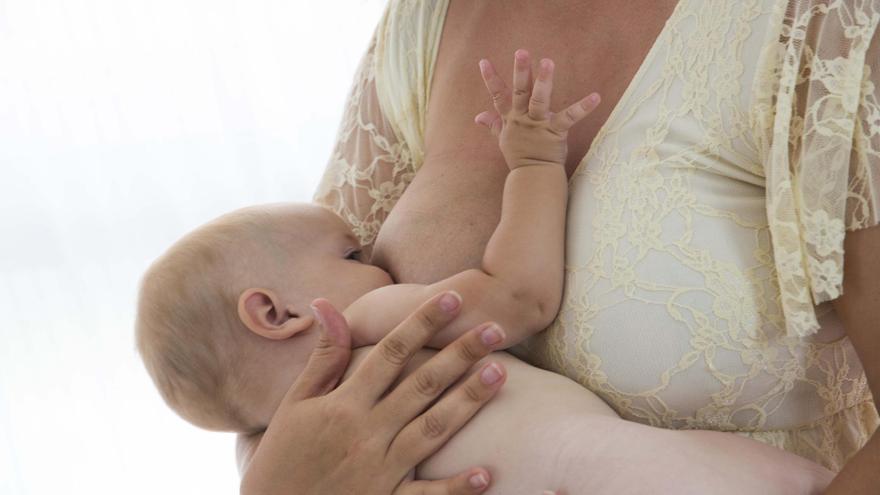ancia en el Hospital del Vinalopó en Elche: más de 1.000 madres reciben seguimiento personalizado