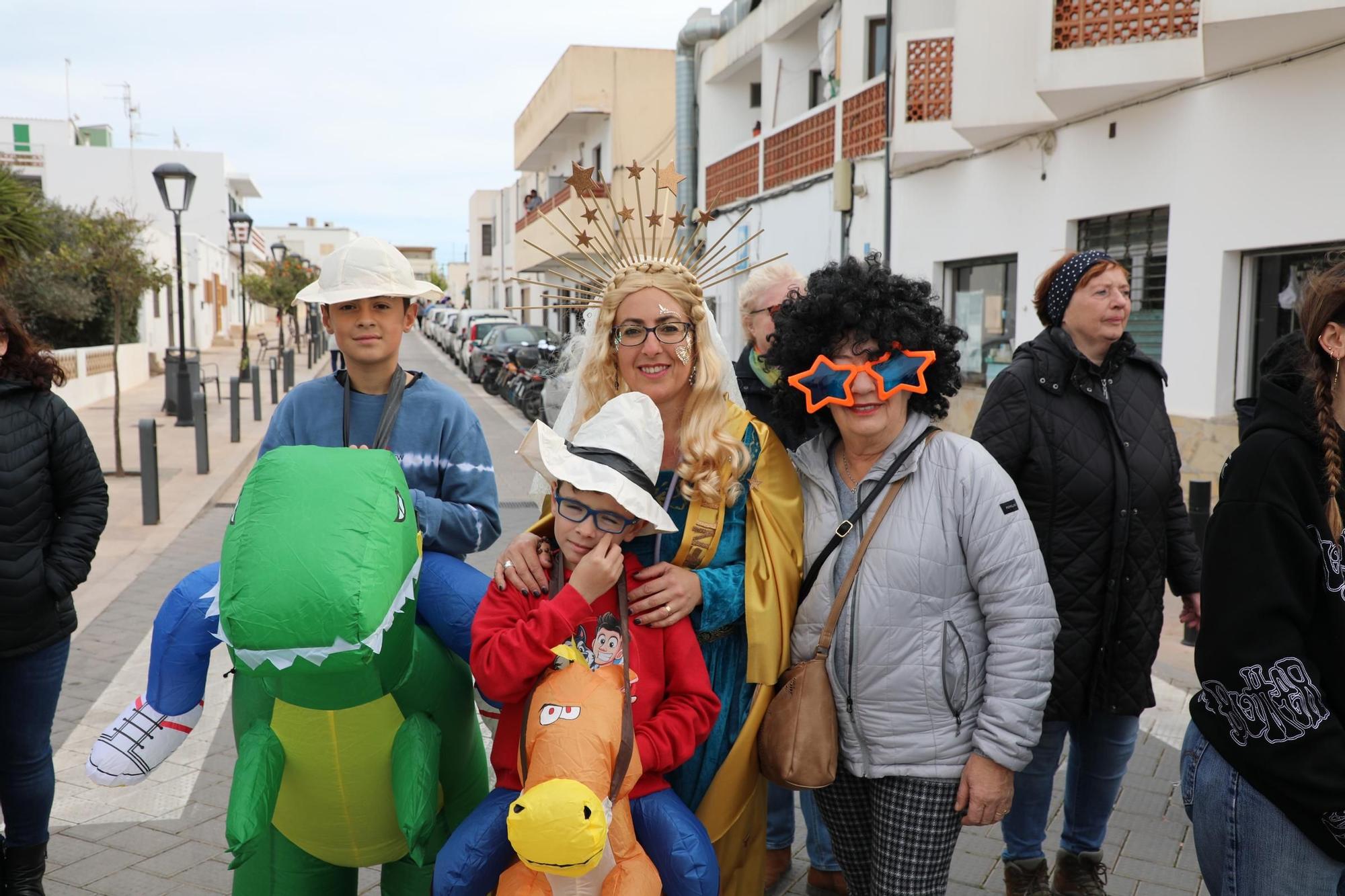 Todas las imágenes de la rúa de Formentera