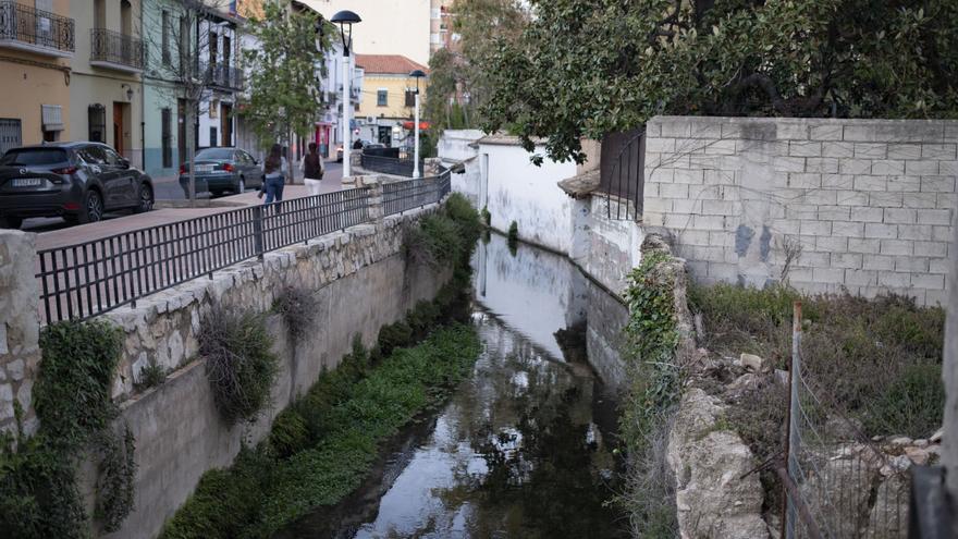 Canals refuerza el control de los vertidos contaminantes a la red de aguas