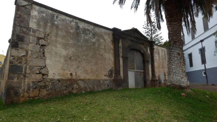 Cementerio viejo del convento franciscano.