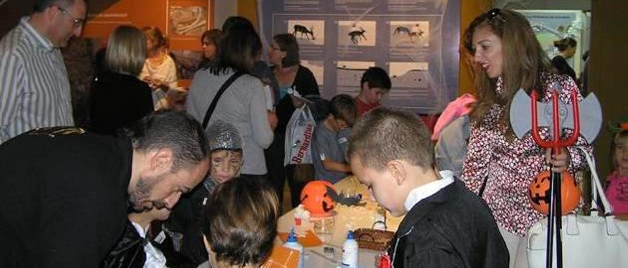 Pásalo de miedo en Halloween en el Museo Paleontológico de Elche