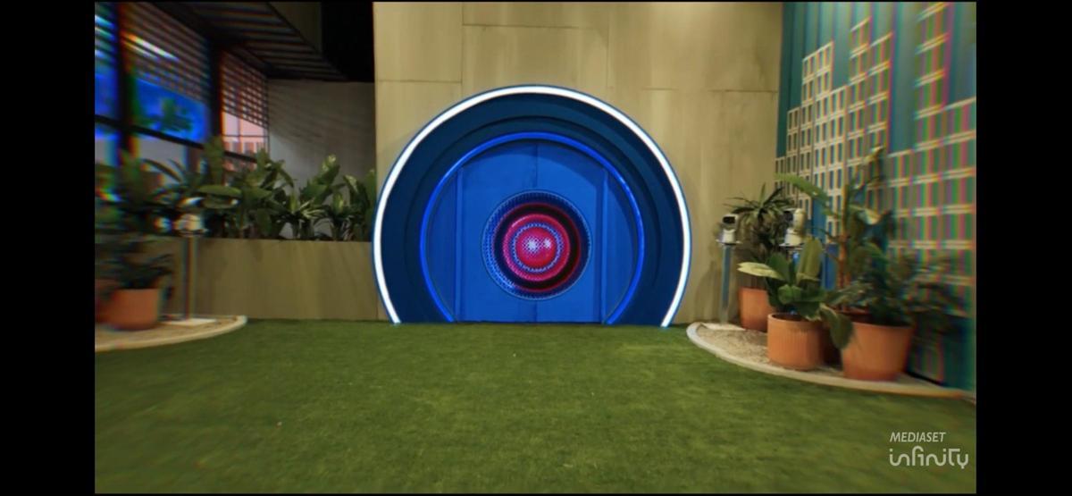 Puerta de acceso a la nueva casa de Gran Hermano de Tres Cantos