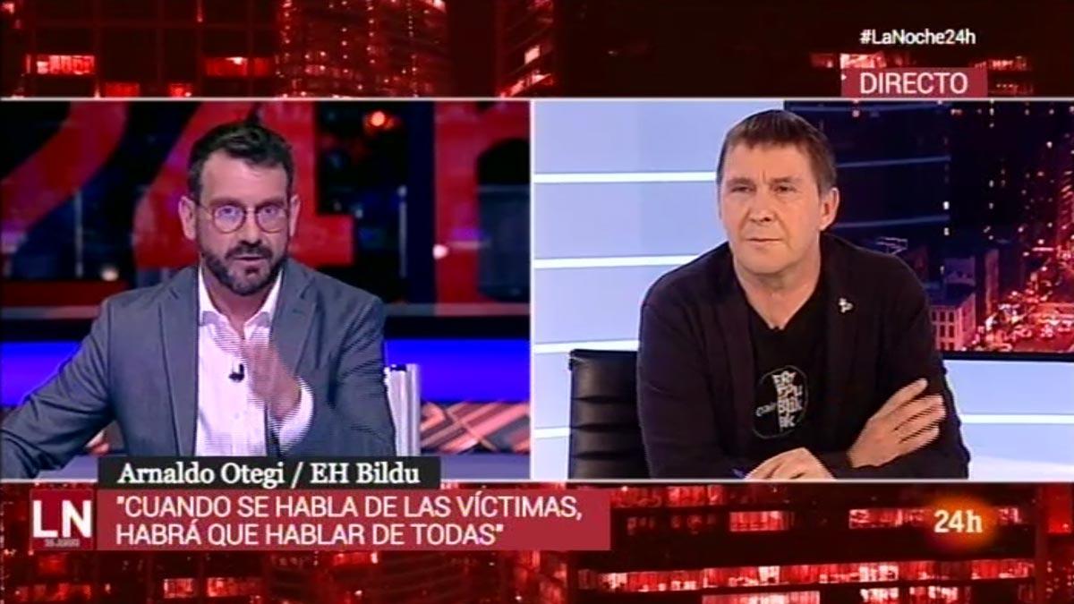 Marc Sala entrevistó a Arnaldo Otegi (TVE). Tú y yo somos tres. Por Ferran Monegal