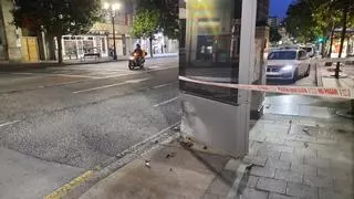 Empotra su coche contra un muppy en pleno centro de Gijón