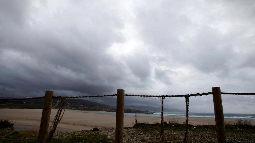 La llegada de la borrasca &#039;Ana&#039; pone  en alerta a la Península y Baleares