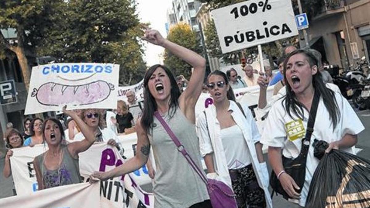 Manifestación contra los recortes en la sanidad pública, en junio pasado en Barcelona.