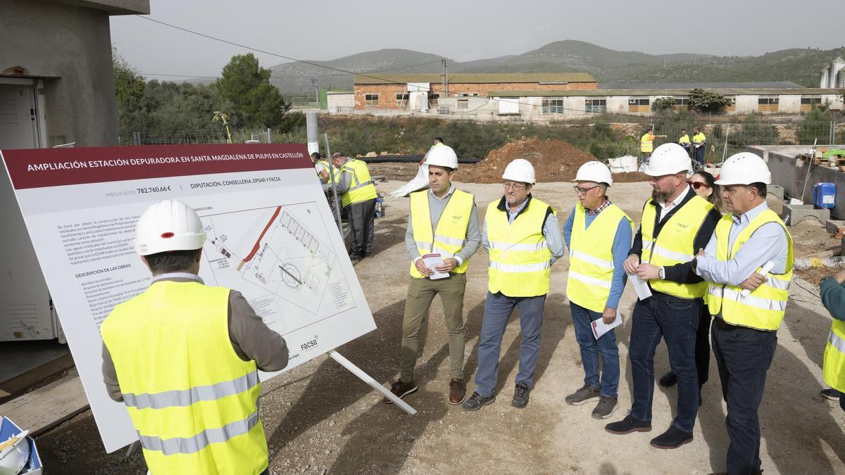 Visita a las obras de ampliación de la depuradora de Santa Magdalena de Pulpis.