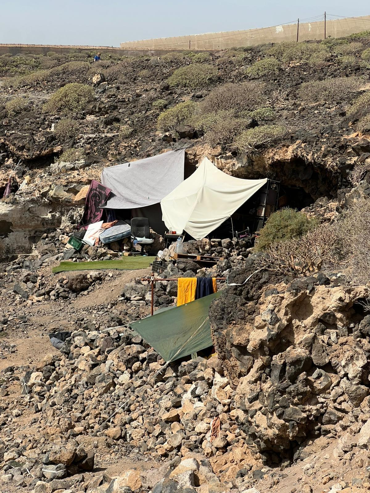 Asentamiento ilegal en la costa de Granadilla de Abona.