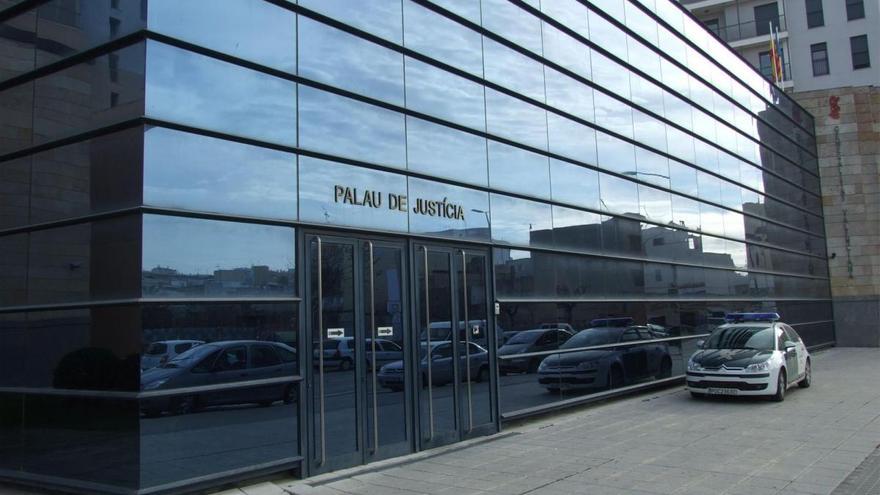 Un menor, condenado a dos años por asestar una cuchillada en el glúteo a un hombre en Vinaròs