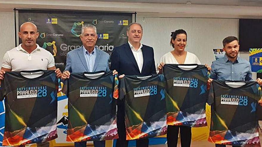 Instante de la presentación de la IV edición de la carrera Entremontañas Paralelo 28.