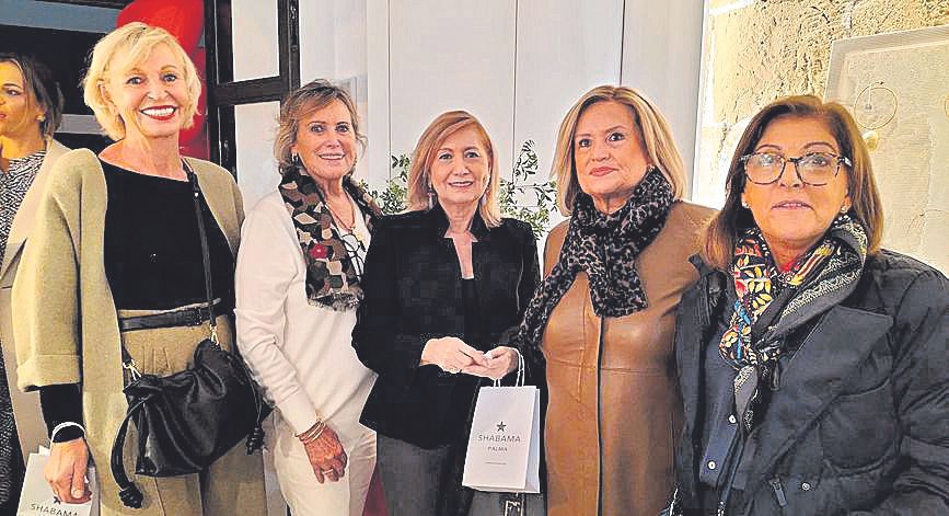 Birthe Kragelund, Teresa Manresa, Gudy Moragues, José Llobera y Remedios Fortuny.