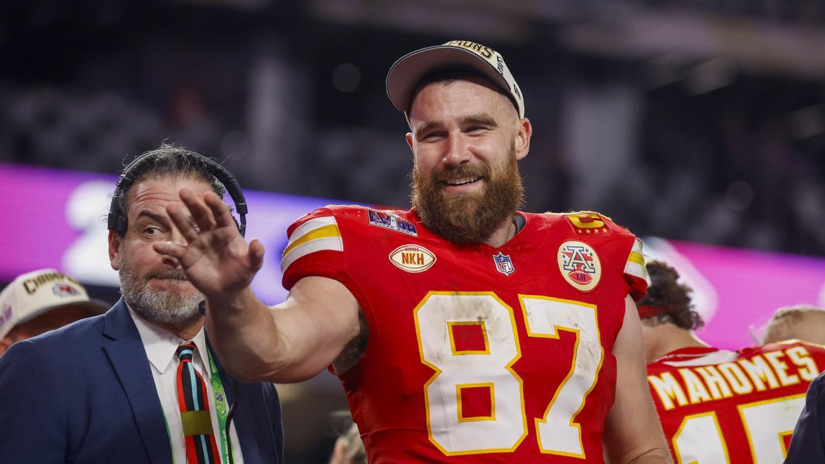 Todo sobre Travis Kelce, el novio de Taylor Swift y estrella del fútbol americano