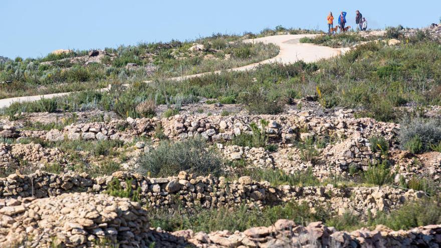 Senderistas y ciclistas de montaña vuelven a la Granadella