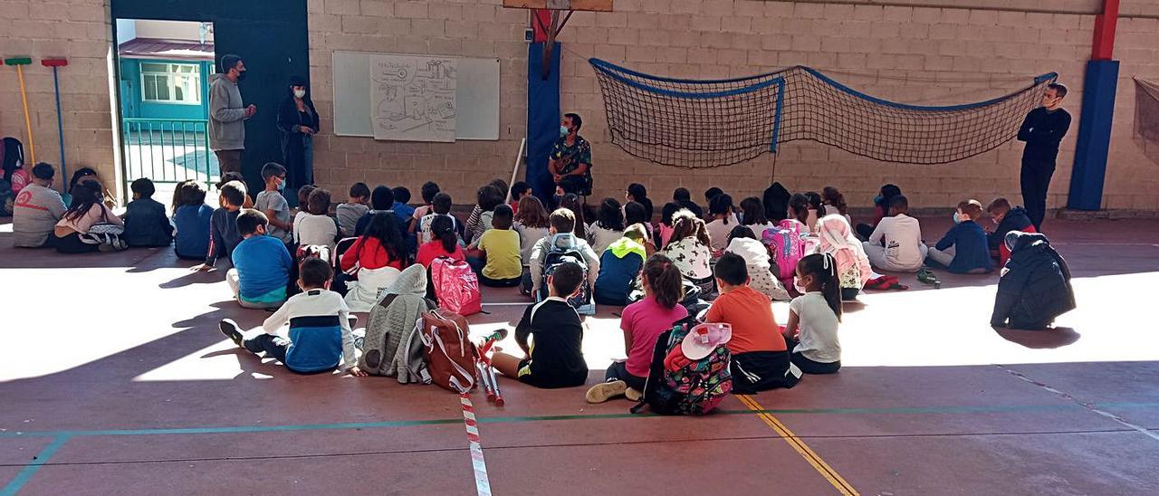 Escolares de tercero de primaria del CEIP Calvo Sotelo de O Carballiño.   | // L.F.