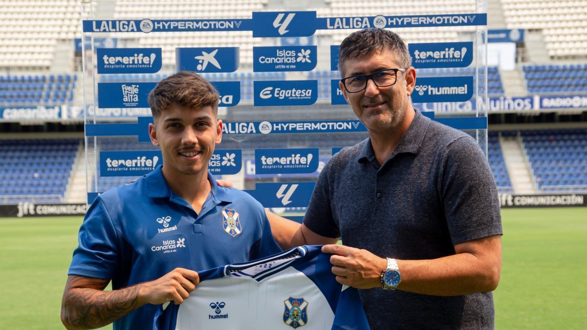 Pablo Hernández y Mauro Pérez, en el estadio Heliodoro Rodríguez López.