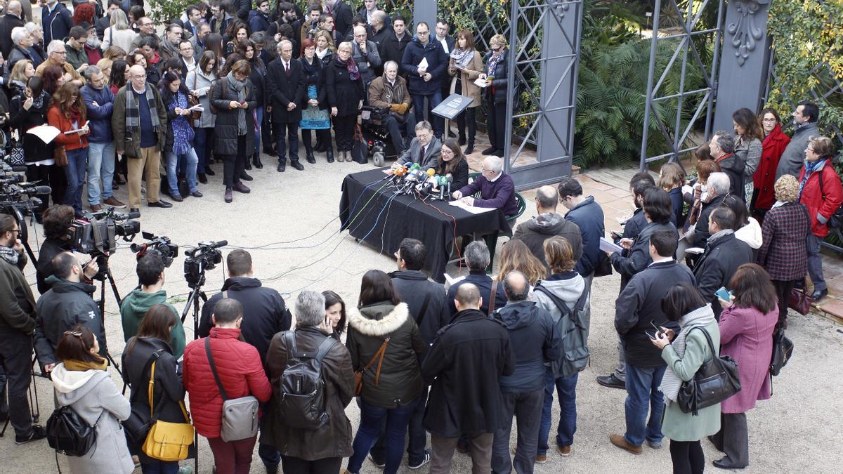 Firma del primer Botànic, el acuerdo de gobierno de la izquierda valenciana en 2015