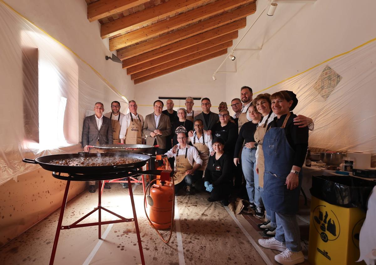 Los asistentes pudieron degustar después una espléndida paella con arroz de Sueca.