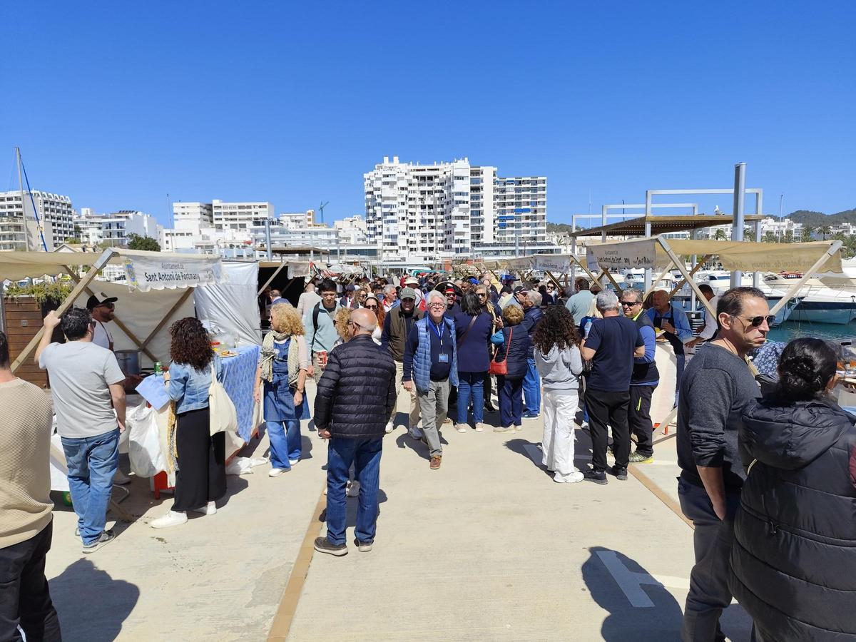 Campeonato de Arroz a Banda Creativo y Solidario en el Nàutic de Sant Antoni