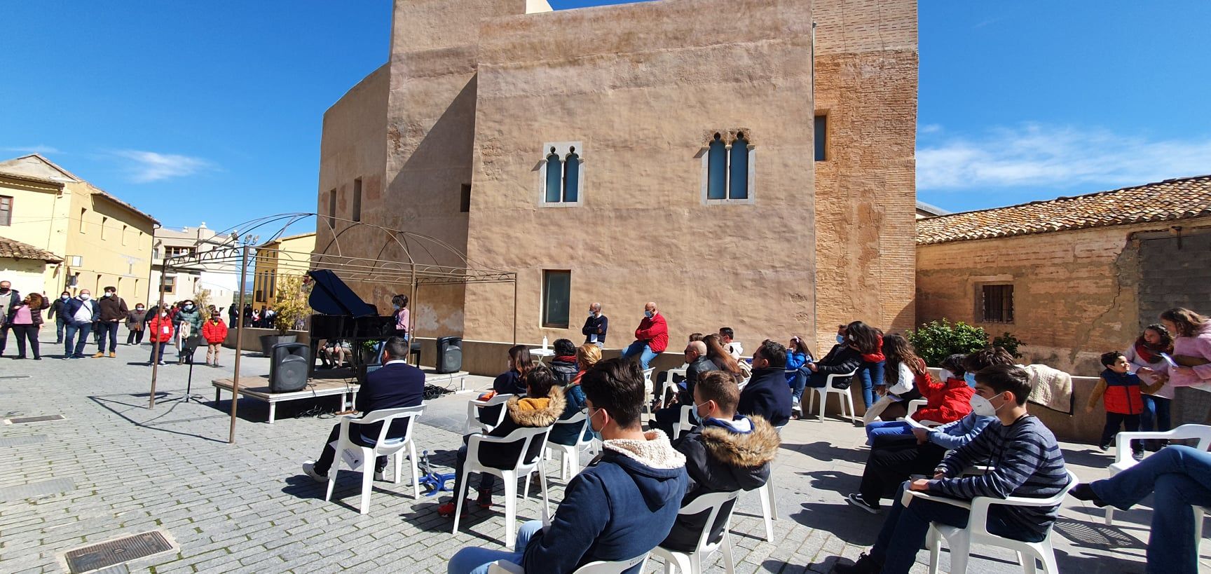 El Pianofest inunda de música el Castell de Riba-roja