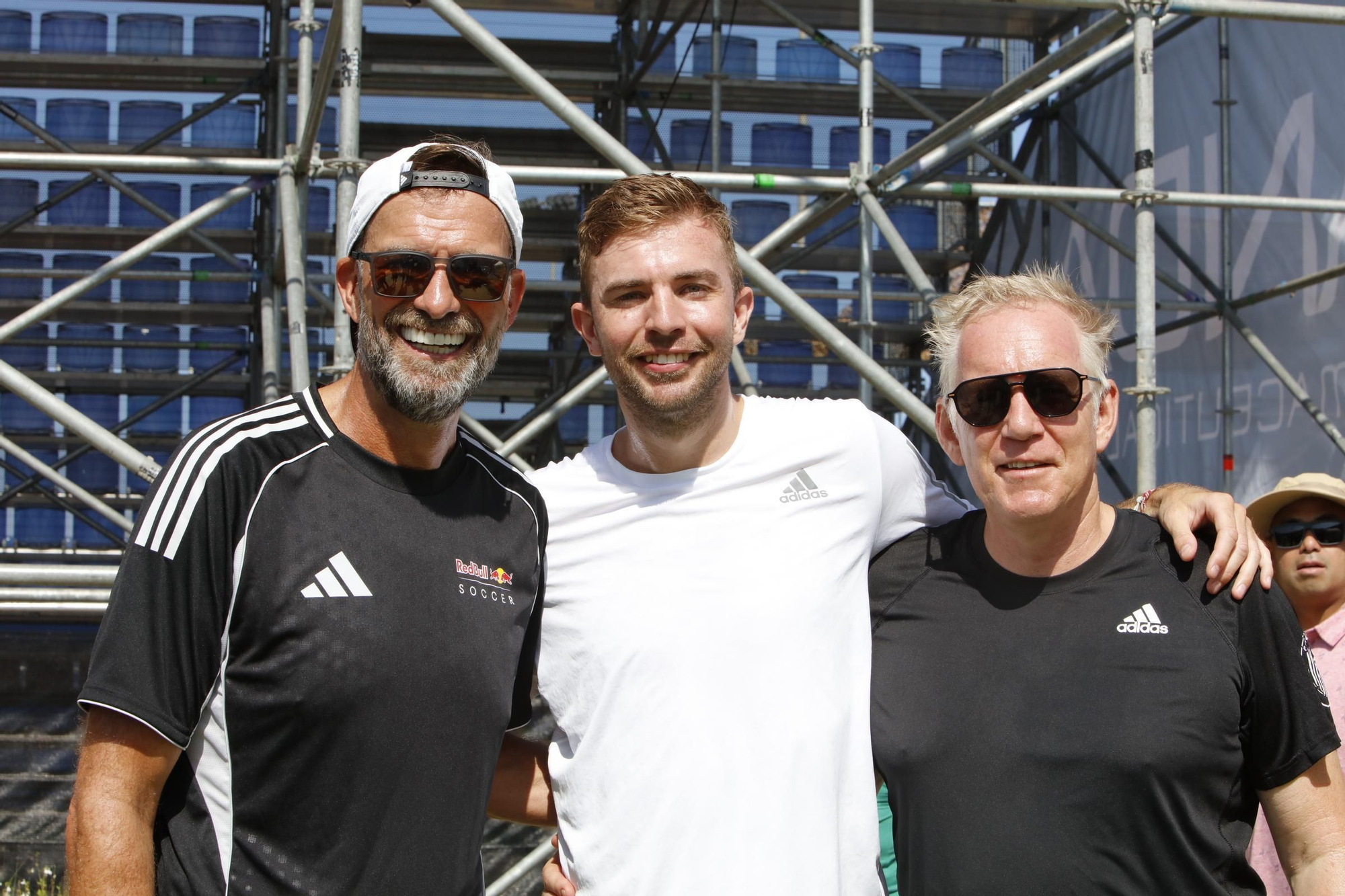 Johannes B. Kerner, Jürgen Klopp und Jens Lehmann duellieren sich auf dem Padel-Platz in Santa Ponça