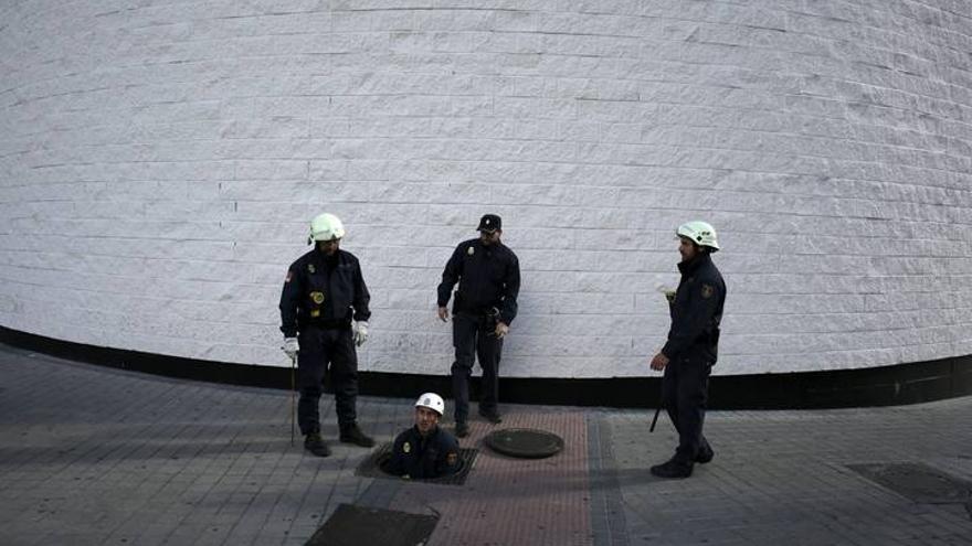 La Policia examina cada rincón del Bernabéu para garantizar la seguridad