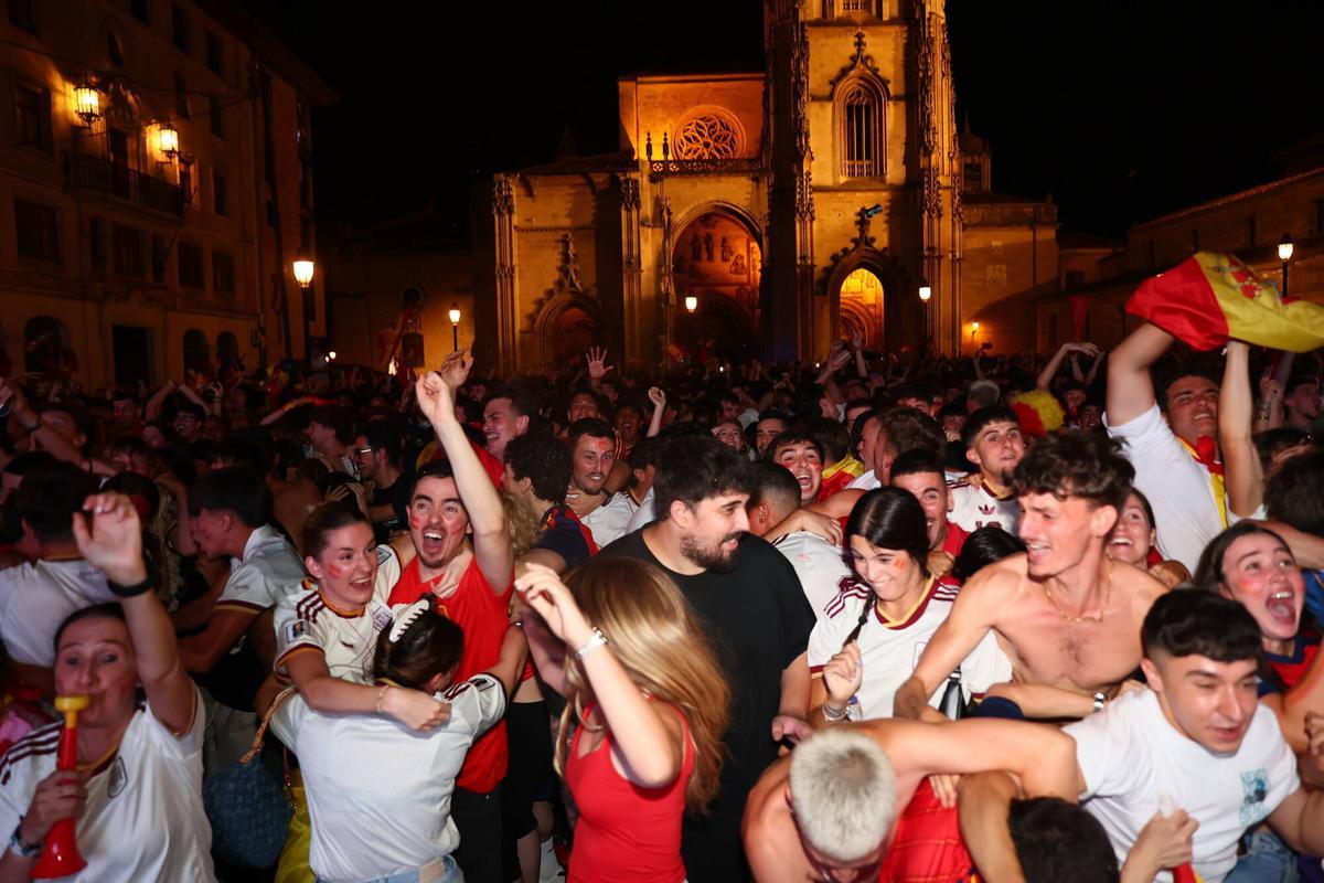Así se vivió el triunfo de España en Oviedo