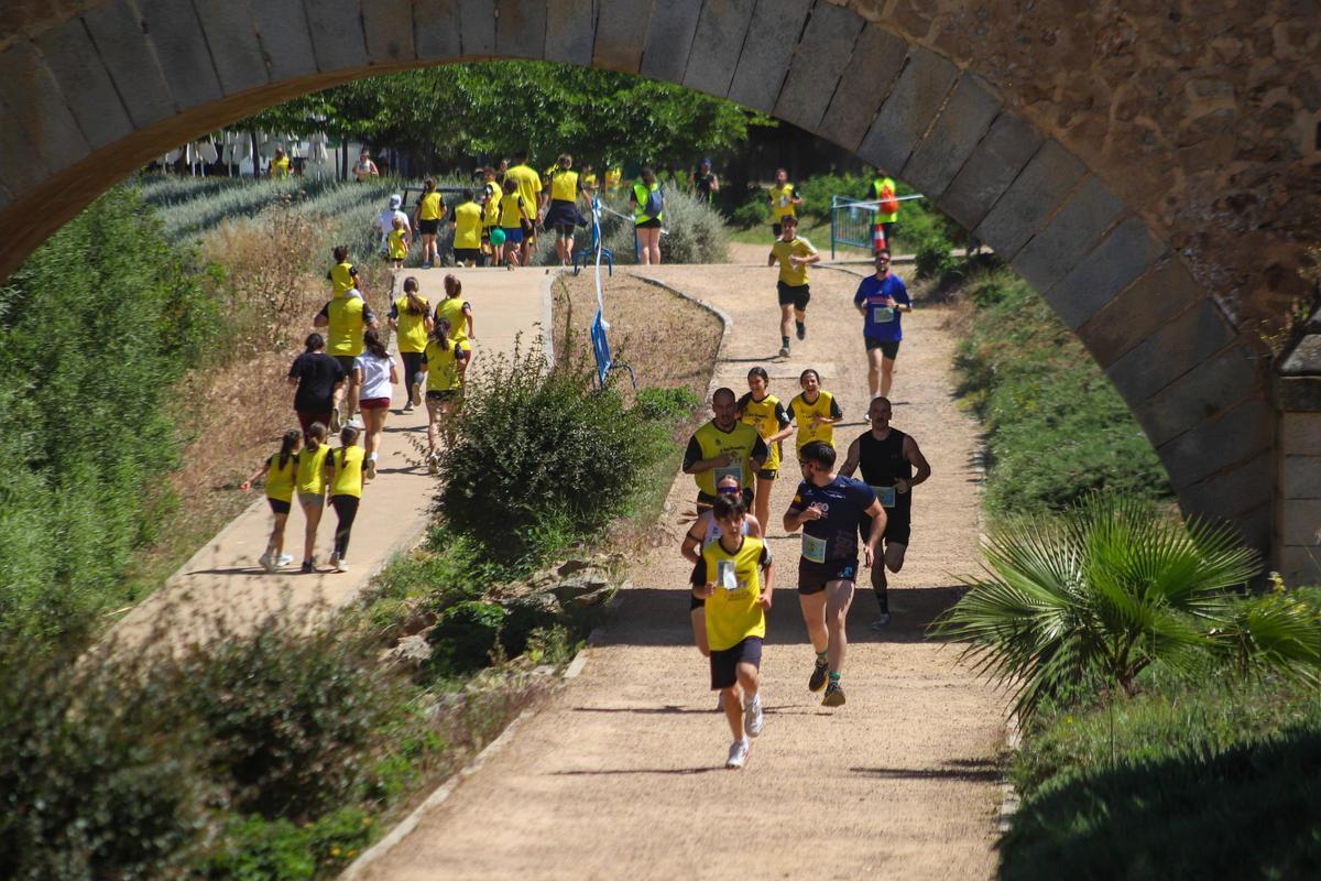 Fotogalería | La San Romilla: una década de millas solidarias en Badajoz