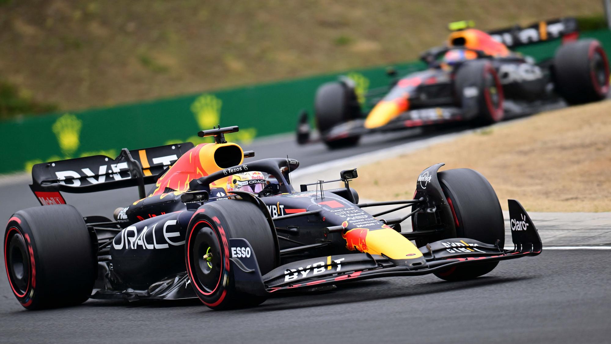 Red Bull Racing's Dutch driver Max Verstappen competes during of the Formula One Hungarian Grand Prix at the Hungaroring in Mogyorod near Budapest, Hungary, on July 31, 2022. (Photo by Jure MAKOVEC / AFP)