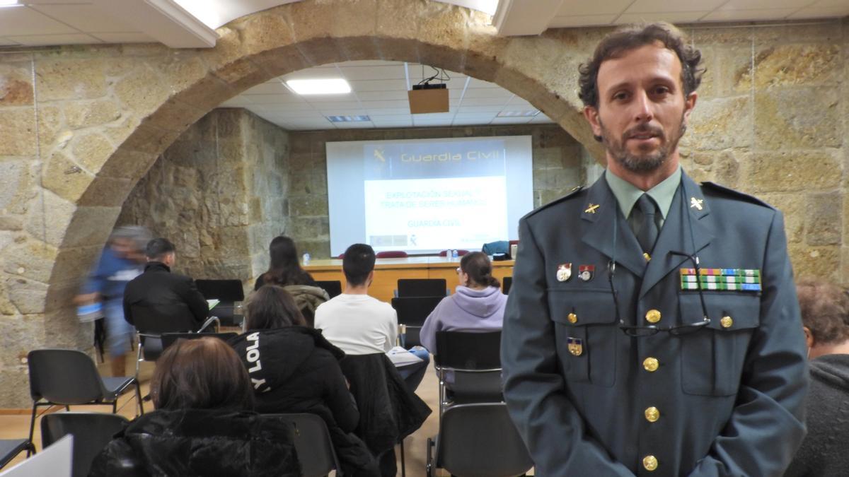 El agente Aser Moreiro forma parte del equipo Emume de la Policía Judicial de la Guardia Civil.