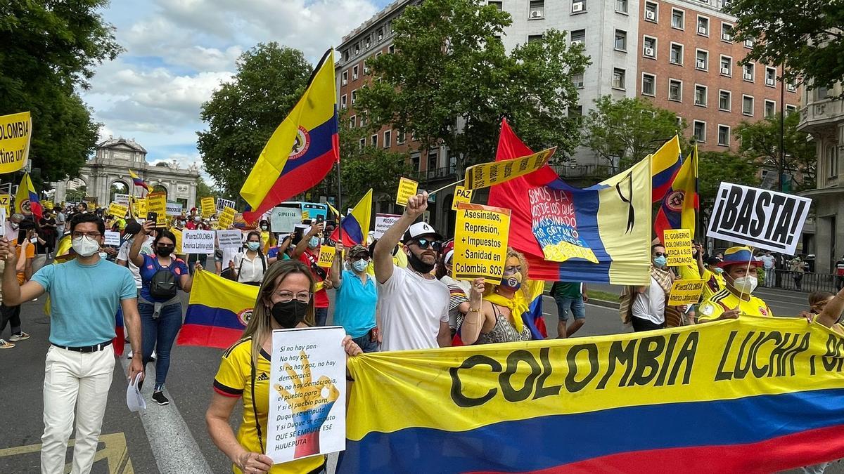 Colombianos residentes en España se manifiestan contra la represión en su país