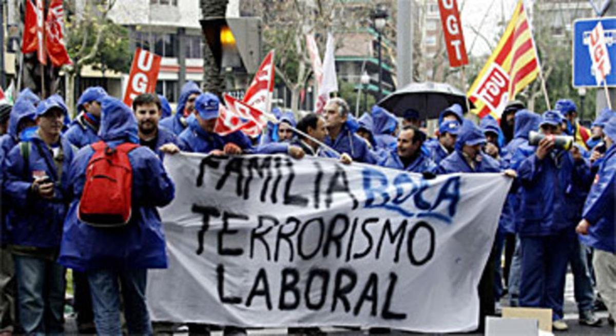 300 empleats de Cerámicas Bellavista tallen la Diagonal en protesta contra lERO_MEDIA_1 300 empleats de Cerámicas Bellavista tallen la Diagonal en protesta contra lERO_MEDIA_1