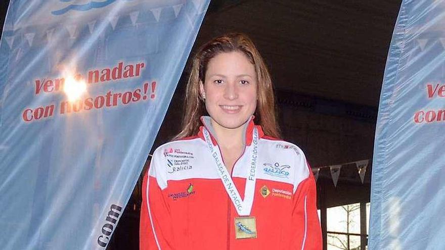 Bea Gómez, con una medalla conseguida en el Autonómico. // R.V.