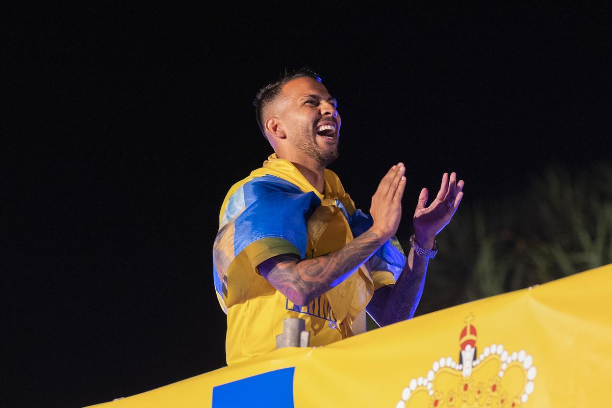 Jonathan Viera, durante los festejos del último ascenso.
