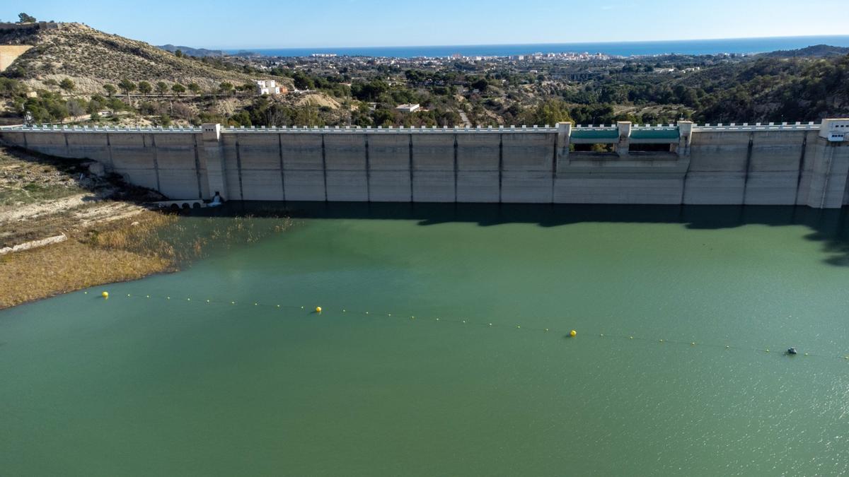El pantano del Amadorio en La Vila Joiosa, en una imagen de esta semana