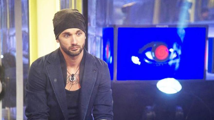 Danny, de Gran Hermano, ha tenido que abandonar el realitiy.