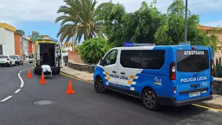 La Policía Local de Garachico rescata a una mujer tras escalar y acceder a su vivienda