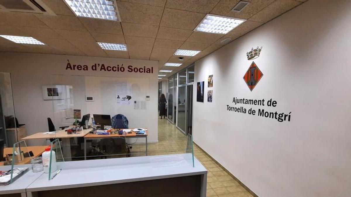 L'Àrea d'Acció Social de l'Ajuntament de Torroella de Montgrí.