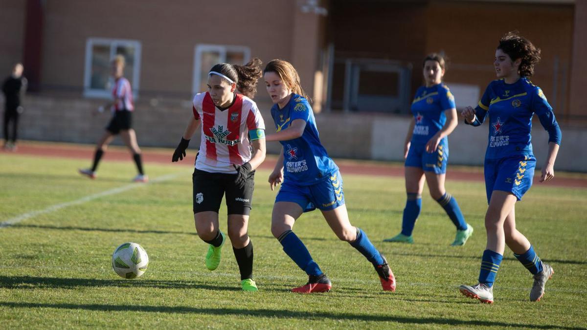 Un momento del partido de ayer. | E. F.