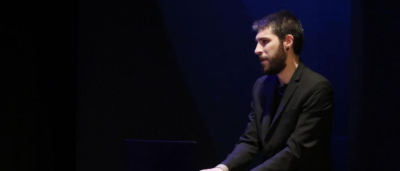 El pianista vigués
Brais González, durante
un concierto.  // Alba Villar