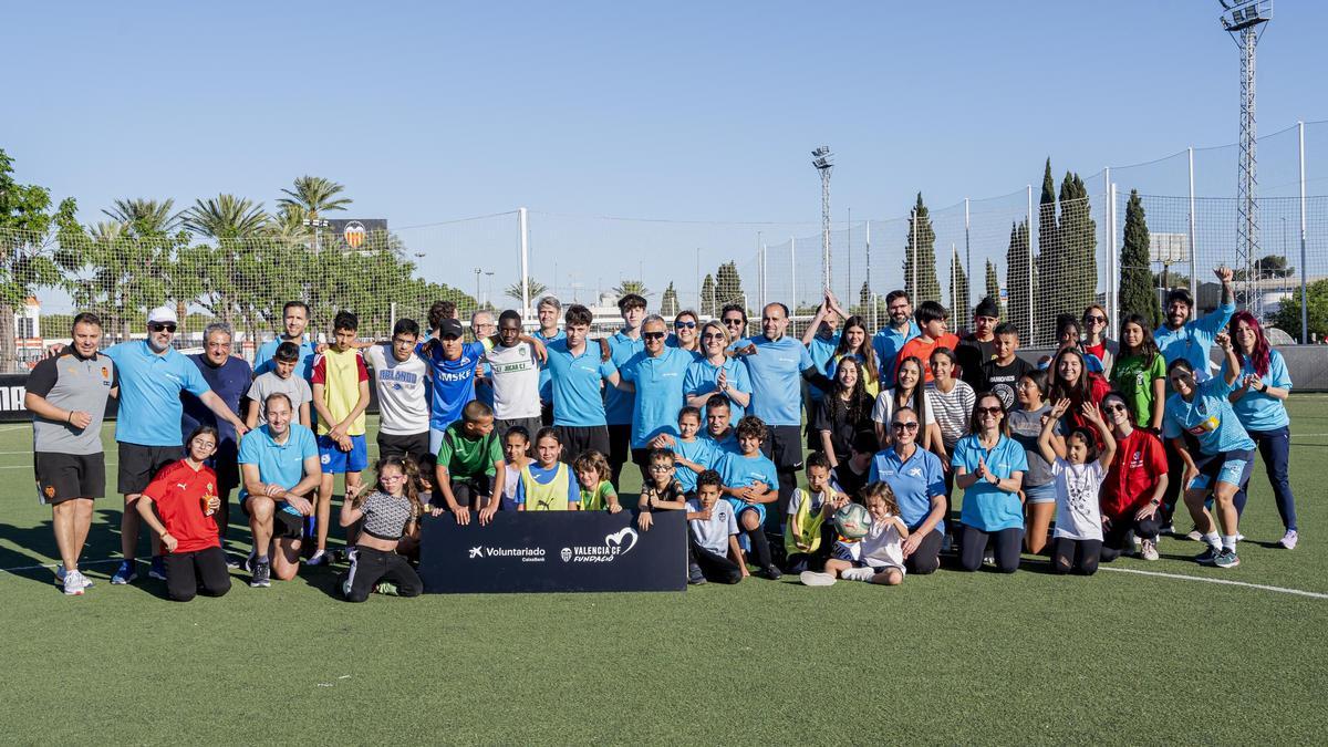 Equipo de la jornada deportiva de CaixaBank y Valencia CF.