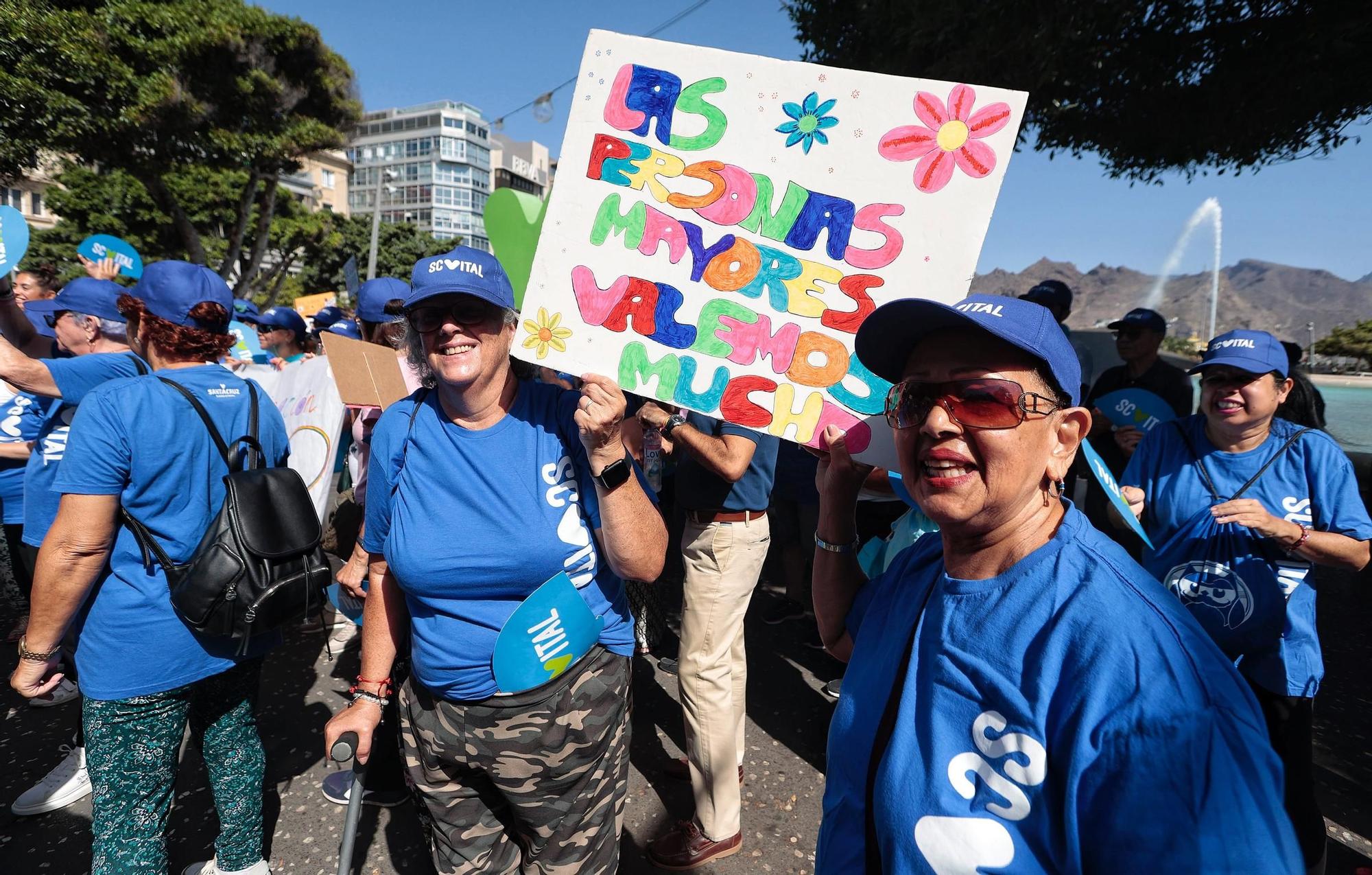 Flashmob de mayores en Santa Cruz de Tenerife